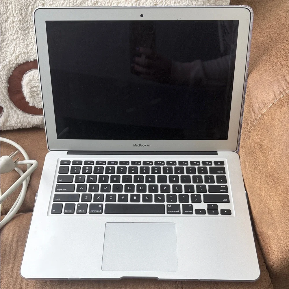 Apple Laptop with Gray and White Mandala Design
